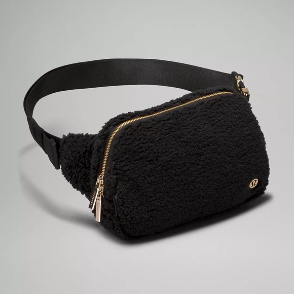 best travel makeup toiletry bag Hudson + Bleecker Voyager Length:5 Foot sized skincare products 50-80lb Line Weight 1.8L Lululemon Wunderlust Belt